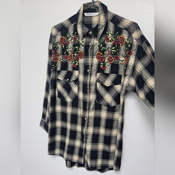 Zara Small Plaid Floral Embroidered Beaded Pearl Snap Button Down Shirt/Blouse - Picture 7 of 13